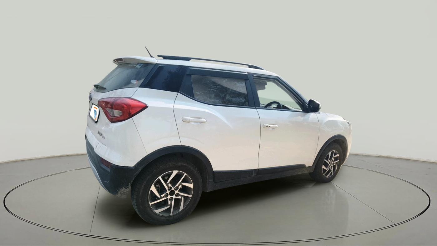 2022 Mahindra XUV300 W8 (O) 1.2 PETROL, Petrol, Manual, 68,188 km, exterior