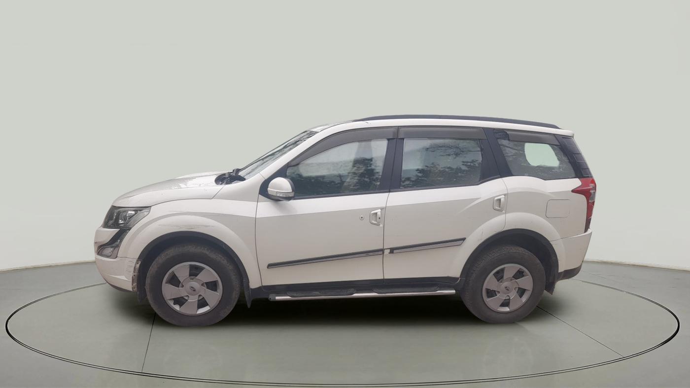 2015 Mahindra XUV500 W6, Diesel, Manual, 1,25,218 km, exterior