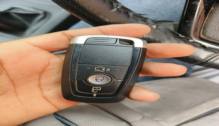 2020 Ford New Figo TITANIUM 1.2 PETROL MT, Petrol, Manual, 17,502 km, interior