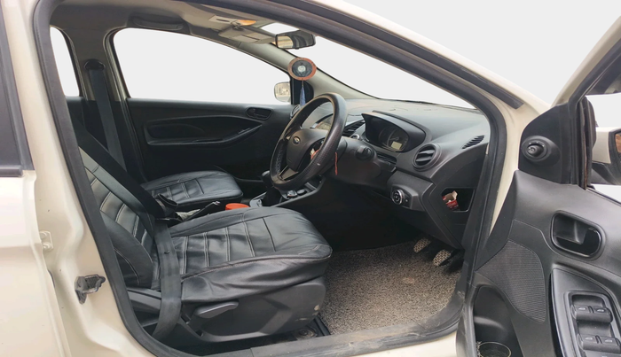 2020 Ford New Figo TITANIUM 1.2 PETROL MT, Petrol, Manual, 17,502 km, interior