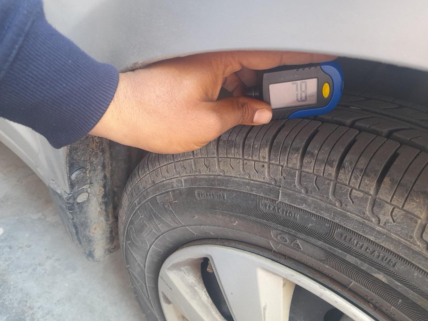 2010 Maruti Swift Dzire VXI, Petrol, Manual, 51,092 km, tyre