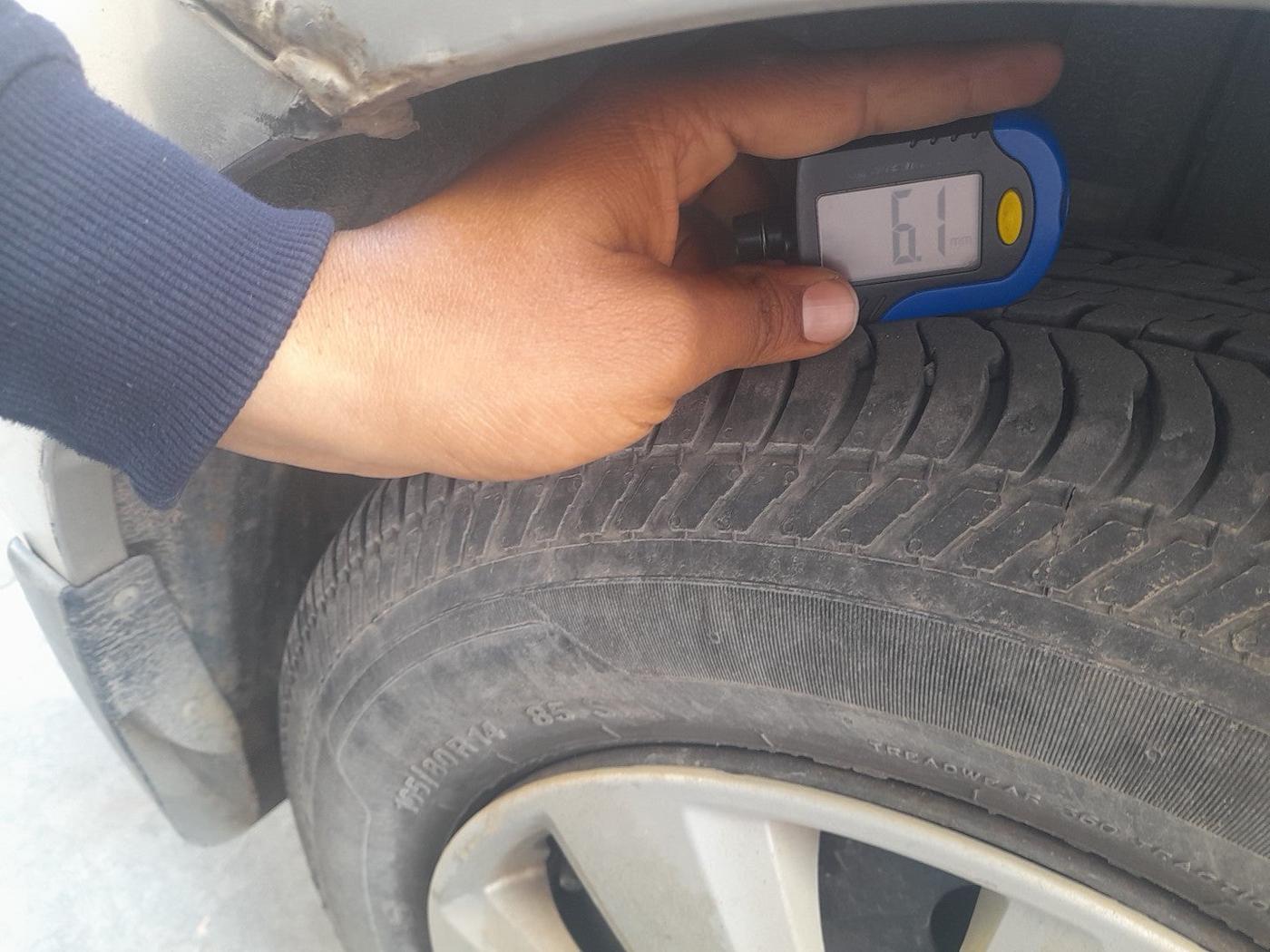 2010 Maruti Swift Dzire VXI, Petrol, Manual, 51,092 km, tyre