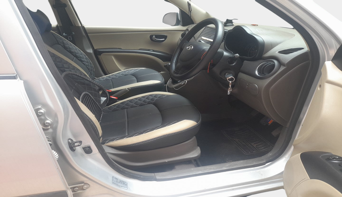2013 Hyundai i10 MAGNA 1.2, Petrol, Manual, 49,221 km, interior