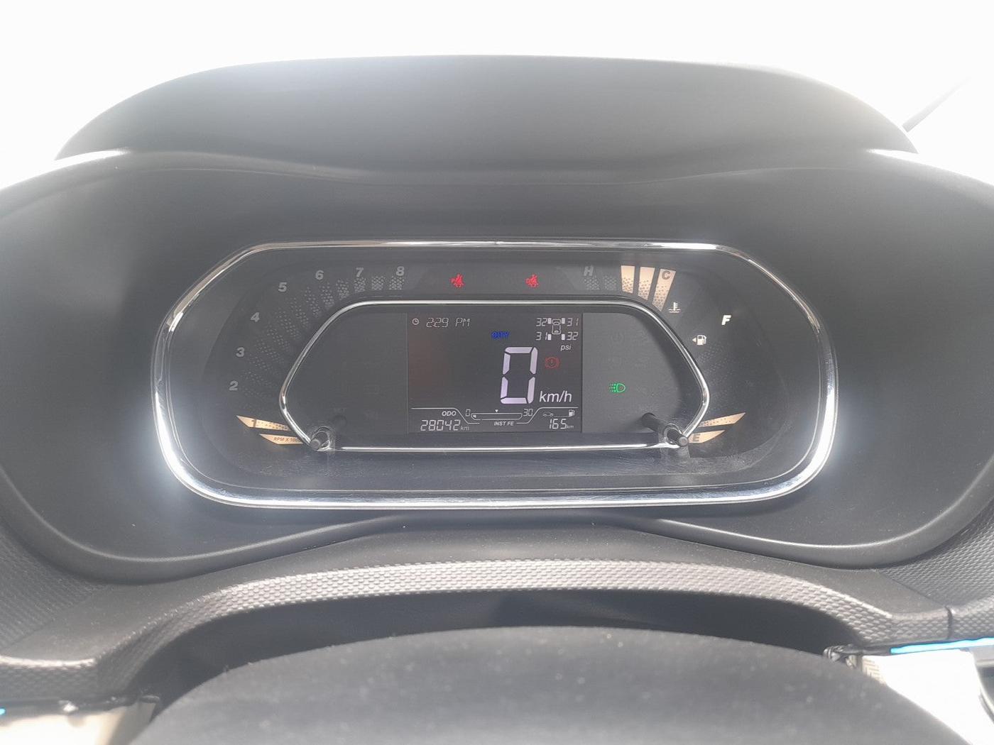 2023 Tata NEXON XZ PLUS PETROL SUNROOF, Petrol, Manual, 28,042 km, interior