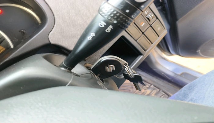 2011 Maruti Wagon R 1.0 VXI, Petrol, Manual, 1,33,195 km, interior