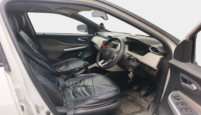 2022 Nissan MAGNITE XL, Petrol, Manual, 31,364 km, interior
