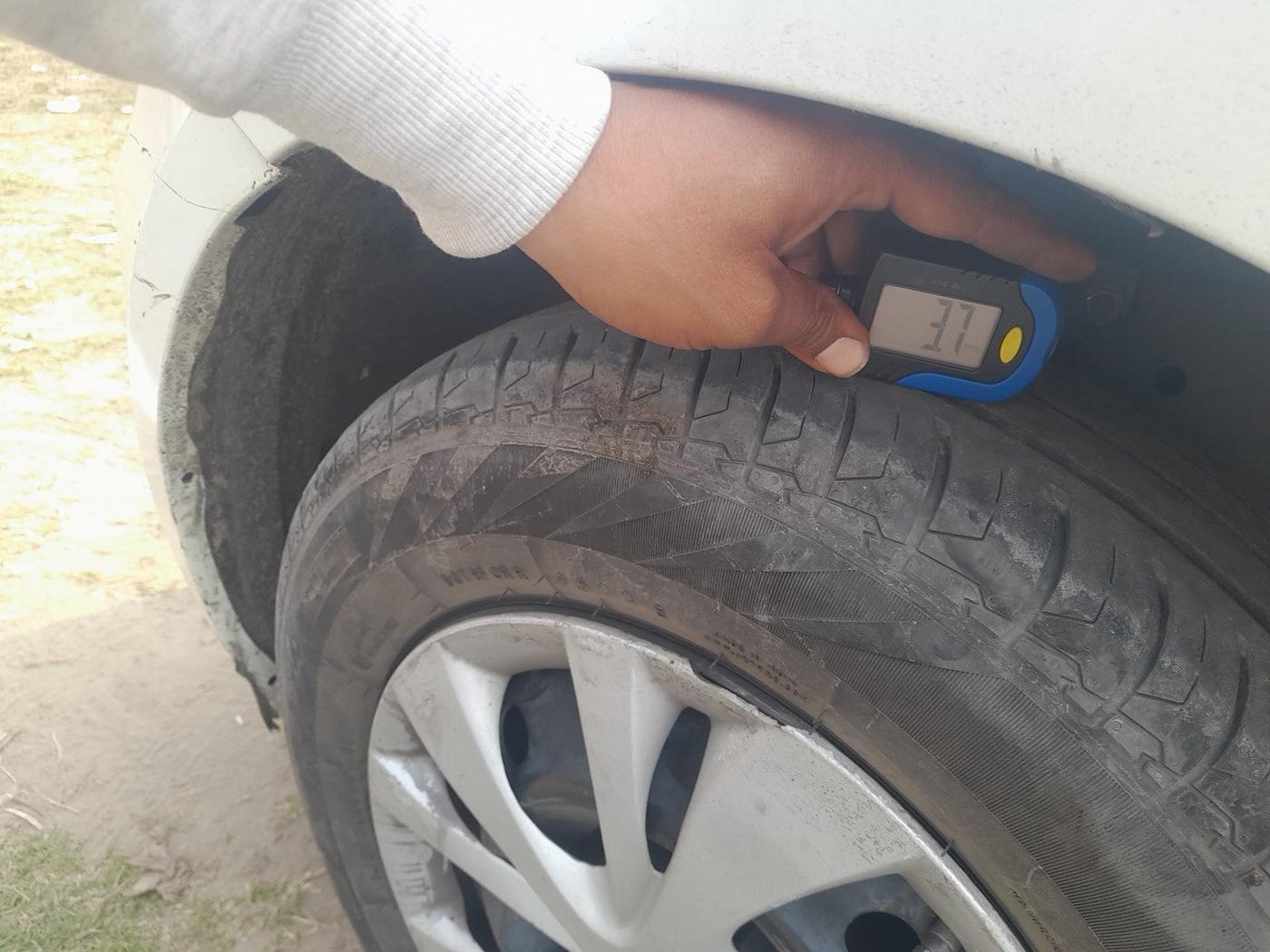 2014 Maruti Swift Dzire VDI, Diesel, Manual, 99,313 km, tyre