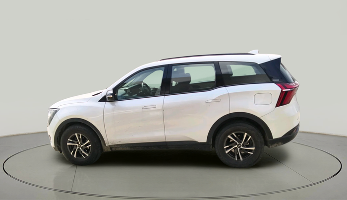 2022 Mahindra XUV700 AX 5 P MT 7 STR, Petrol, Manual, 47,791 km, exterior