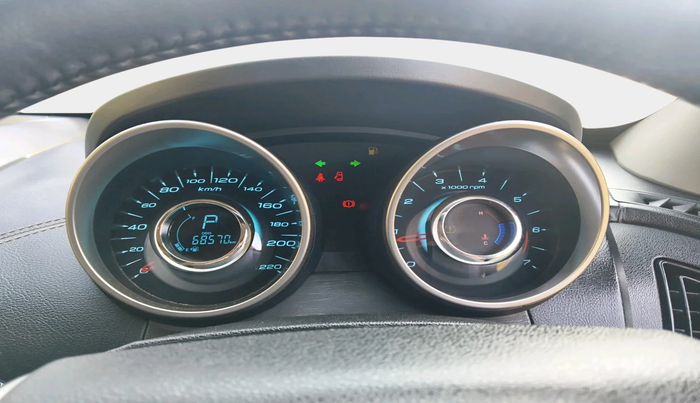 2018 Mahindra XUV500 W11 AT, Diesel, Automatic, 68,570 km, interior