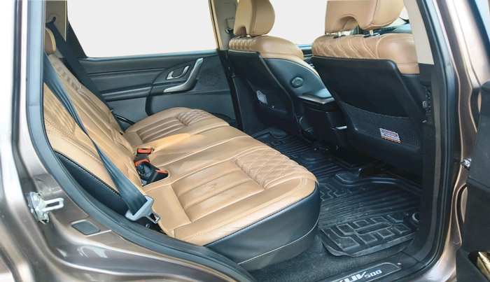 2018 Mahindra XUV500 W11 AT, Diesel, Automatic, 68,570 km, interior