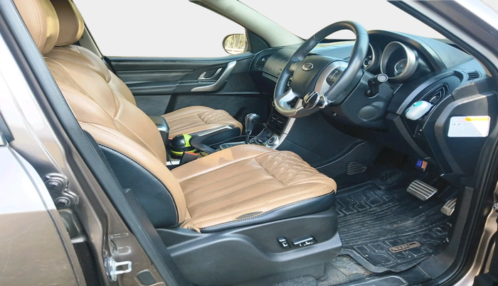 2018 Mahindra XUV500 W11 AT, Diesel, Automatic, 68,570 km, interior