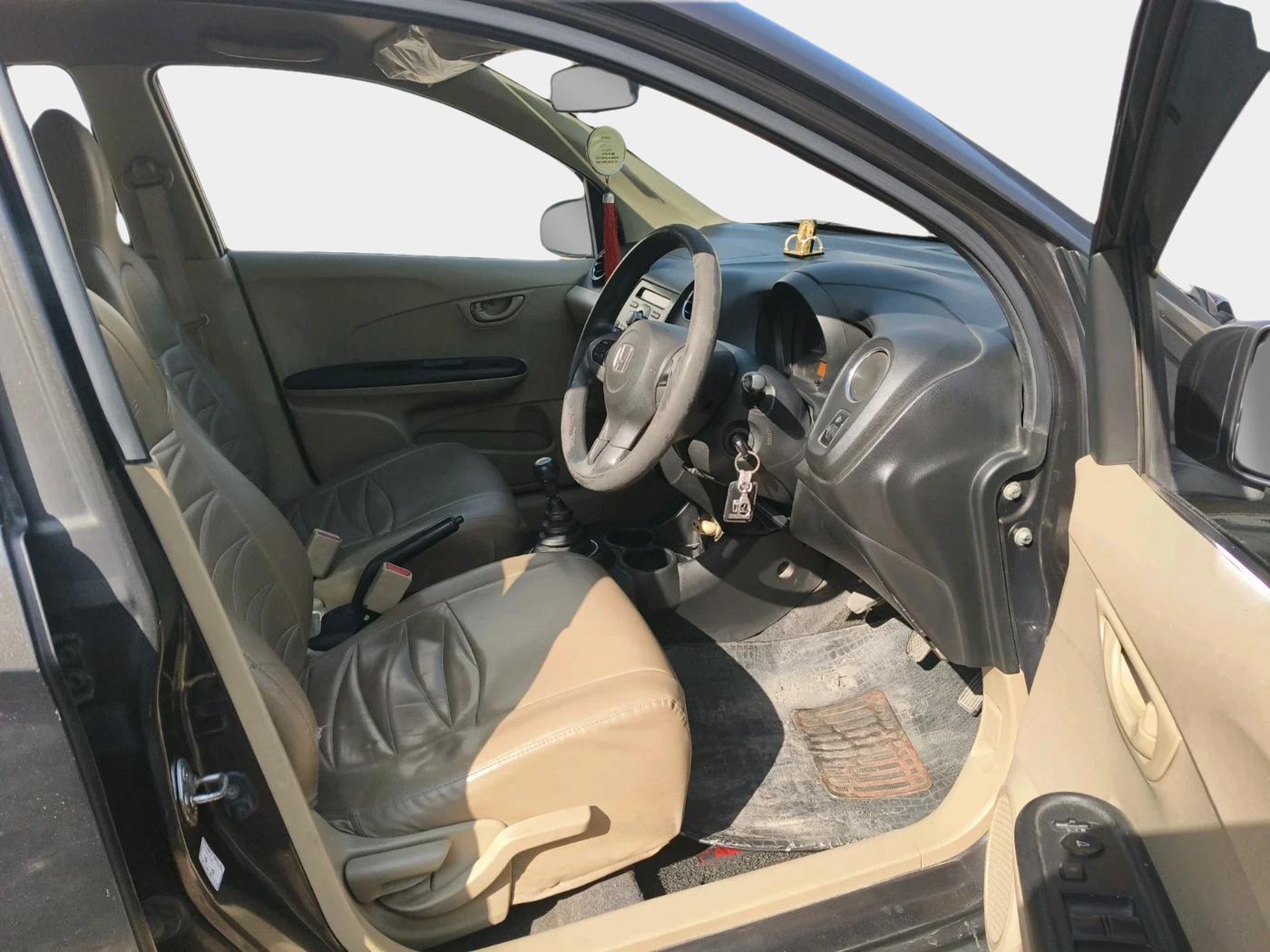2016 Honda Amaze 1.5L I-DTEC S, Diesel, Manual, 75,000 km, interior