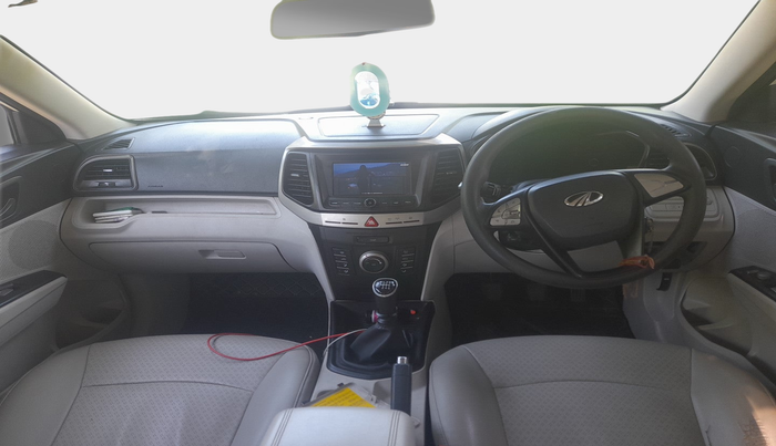 2020 Mahindra XUV300 W6 1.5 DIESEL, Diesel, Manual, 66,341 km, interior