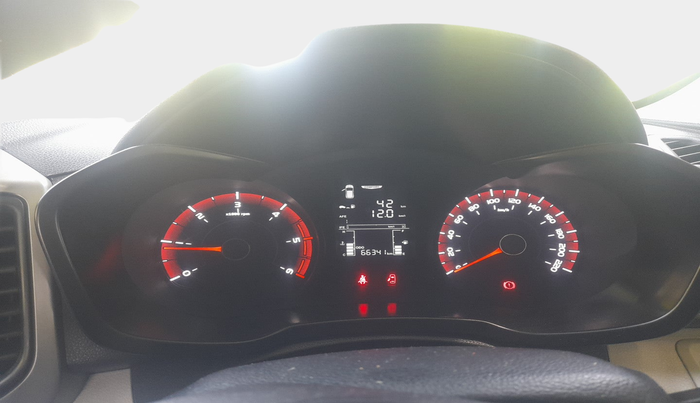 2020 Mahindra XUV300 W6 1.5 DIESEL, Diesel, Manual, 66,341 km, interior