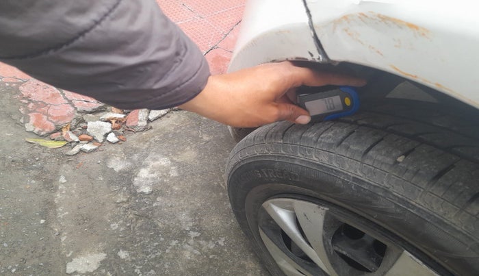 2013 Maruti Swift Dzire LDI, Diesel, Manual, 99,517 km, tyre