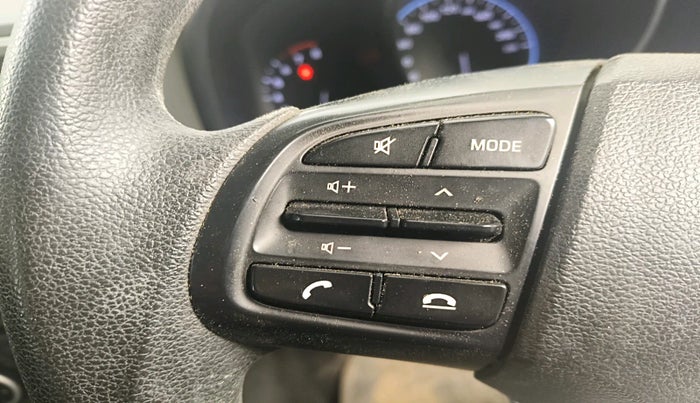 2020 Hyundai VENUE S 1.2, Petrol, Manual, 69,628 km, interior