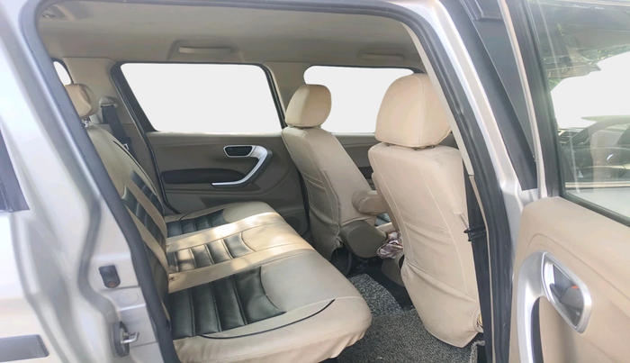 2023 Mahindra BOLERO NEO N 10 (O), Diesel, Manual, 18,484 km, interior