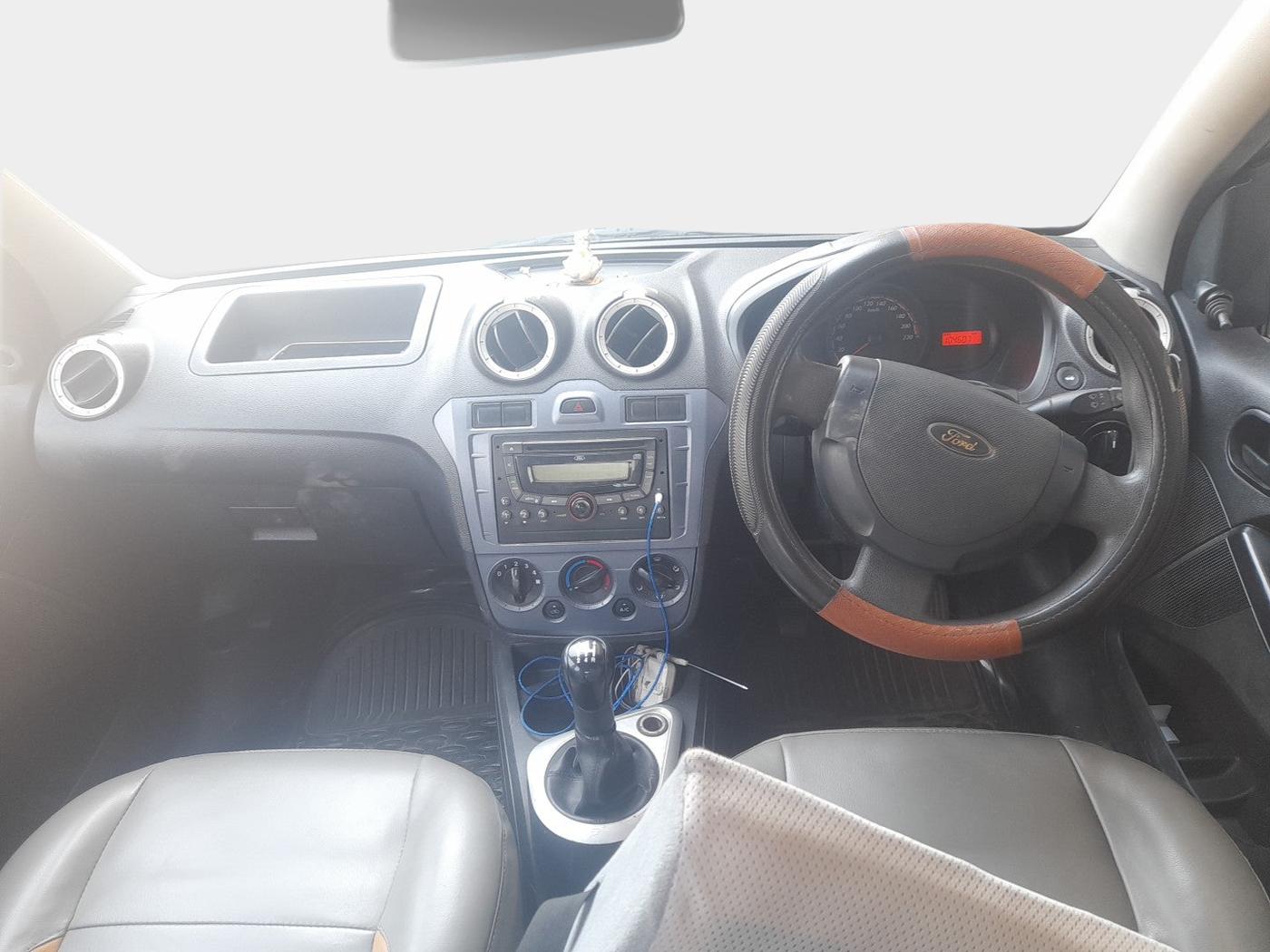 2014 Ford Figo EXI 1.4 DIESEL, Diesel, Manual, 1,04,607 km, interior