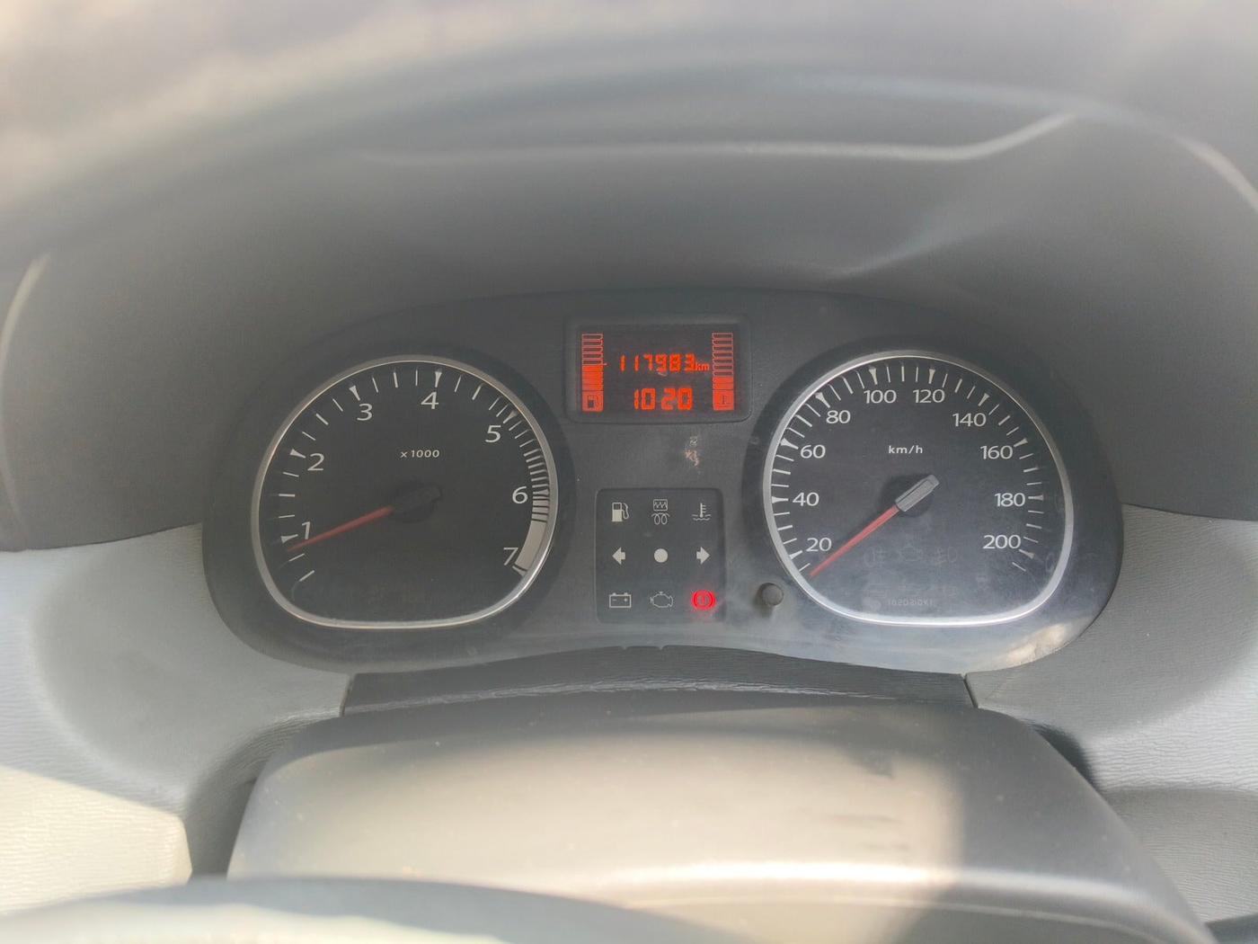2013 Renault Duster 85 PS RXE DIESEL, Diesel, Manual, 1,17,983 km, interior