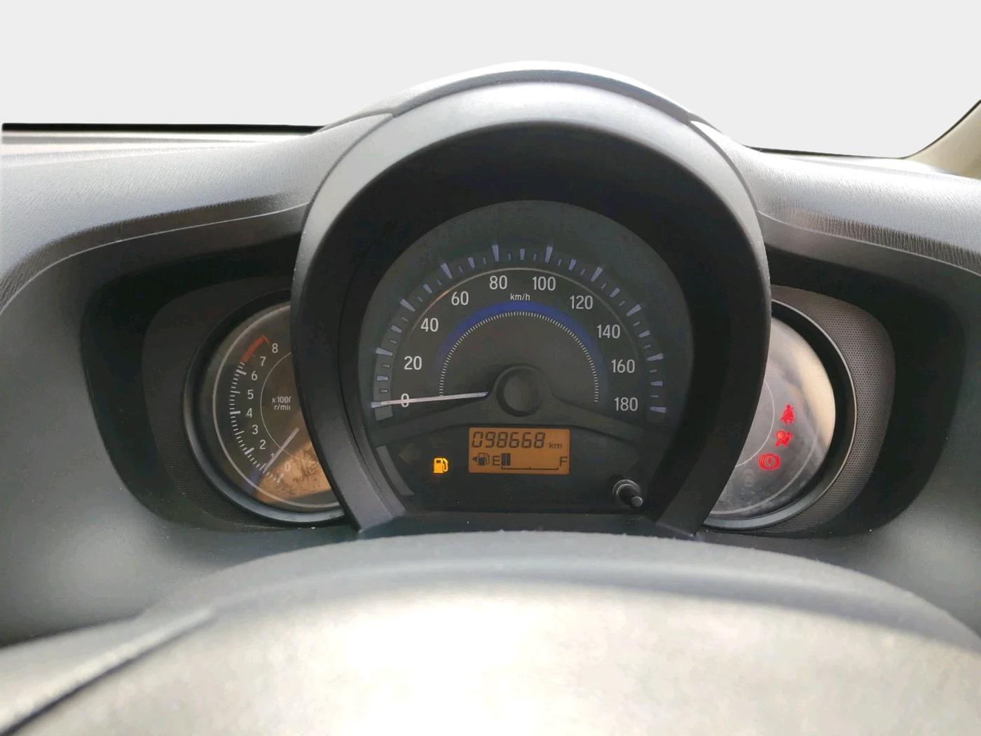 2015 Honda Amaze 1.2L I-VTEC VX, Petrol, Manual, 98,668 km, interior