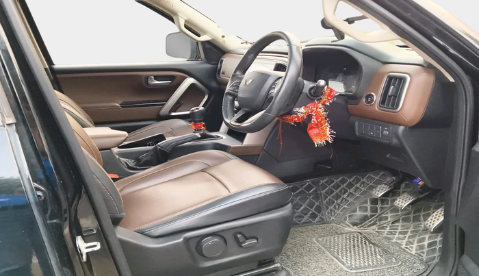 2022 Mahindra SCORPIO-N Z8 L PETROL MT 7 STR, Petrol, Manual, 20,536 km, interior