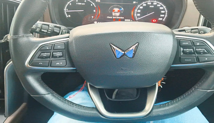 2022 Mahindra SCORPIO-N Z8 L PETROL MT 7 STR, Petrol, Manual, 20,536 km, interior