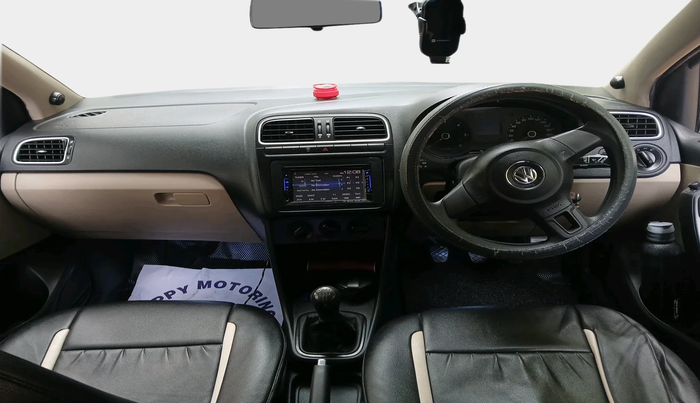 2014 Volkswagen Polo COMFORTLINE 1.2 Diesel, Diesel, Manual, 1,23,800 km, interior