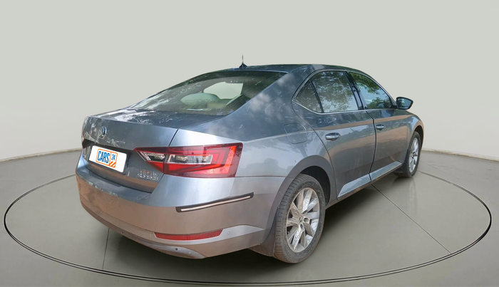 2017 Skoda Superb L&K 1.8 TSI AT, Petrol, Automatic, 1,41,206 km, exterior