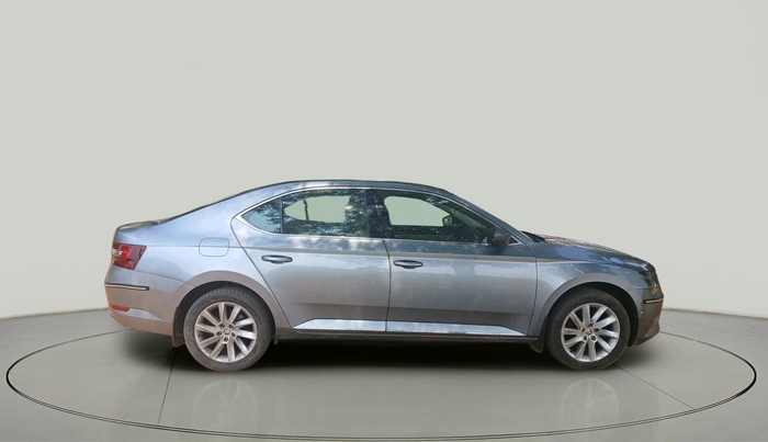 2017 Skoda Superb L&K 1.8 TSI AT, Petrol, Automatic, 1,41,206 km, exterior