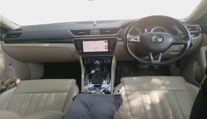 2017 Skoda Superb L&K 1.8 TSI AT, Petrol, Automatic, 1,41,206 km, interior