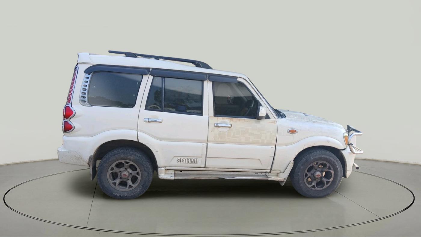 2011 Mahindra Scorpio VLX 2WD, Diesel, Manual, 1,65,326 km, exterior