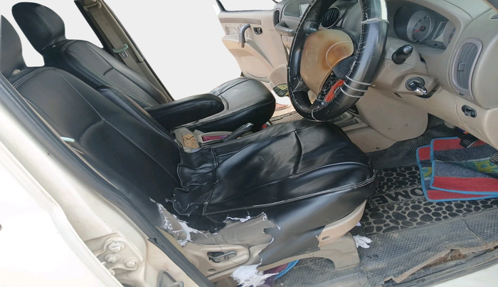 2011 Mahindra Scorpio VLX 2WD, Diesel, Manual, 1,65,326 km, interior