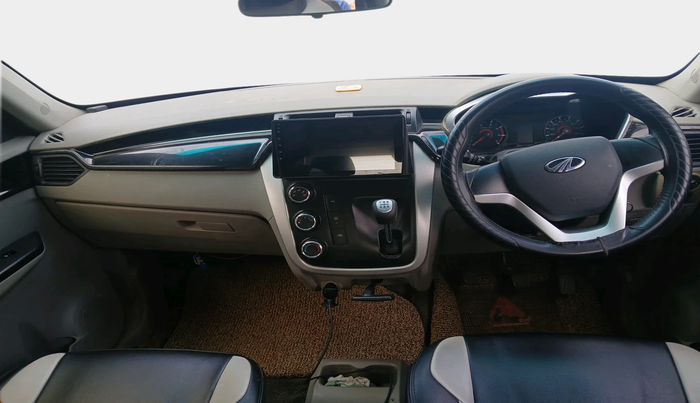 2016 Mahindra Kuv100 K6 5 STR, Petrol, Manual, 94,783 km, interior