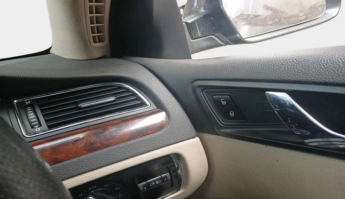 2012 Skoda Superb ELEGANCE 2.0 TDI CR AT, Diesel, Automatic, 1,82,320 km, interior