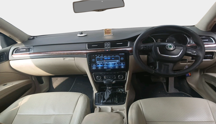 2012 Skoda Superb ELEGANCE 2.0 TDI CR AT, Diesel, Automatic, 1,82,320 km, interior