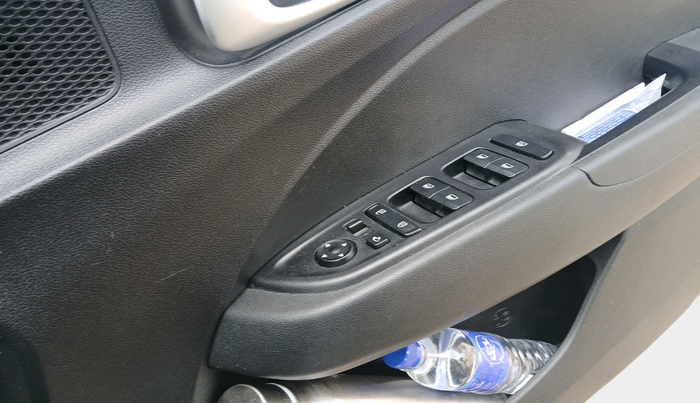 2021 Hyundai VENUE SX PLUS 1.0 TURBO DCT, Petrol, Automatic, 96,702 km, interior