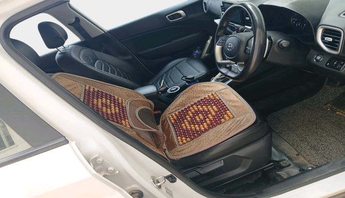 2021 Hyundai VENUE SX PLUS 1.0 TURBO DCT, Petrol, Automatic, 96,702 km, interior