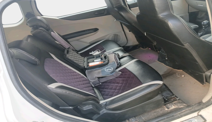 2019 Renault TRIBER RXT, Petrol, Manual, 49,638 km, interior