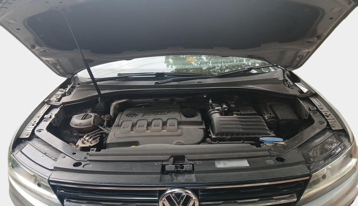 2017 Volkswagen TIGUAN HIGHLINE TDI AT, Diesel, Automatic, 1,70,268 km, exterior