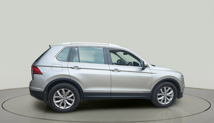 2017 Volkswagen TIGUAN HIGHLINE TDI AT, Diesel, Automatic, 1,70,268 km, exterior