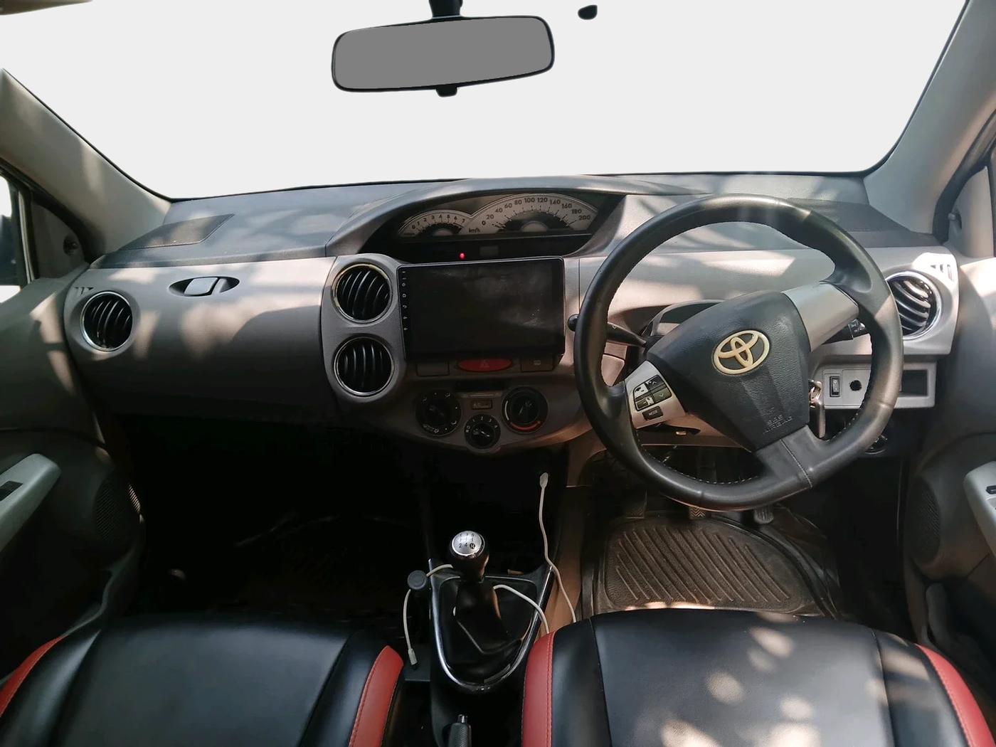 2011 Toyota Etios VX, Petrol, Manual, 89,666 km, interior