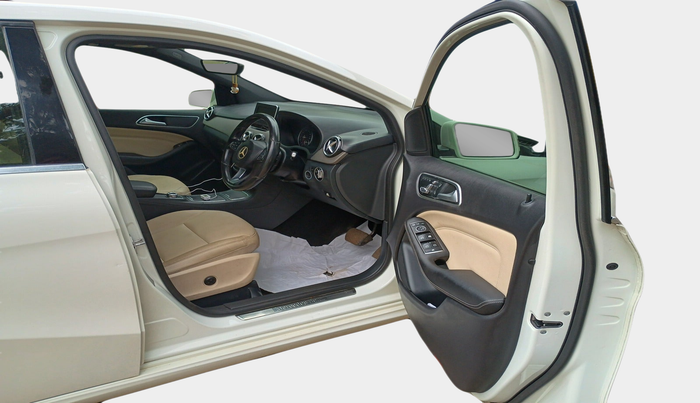 2015 Mercedes Benz B Class B200 CDI SPORT, Diesel, Automatic, 75,882 km, interior