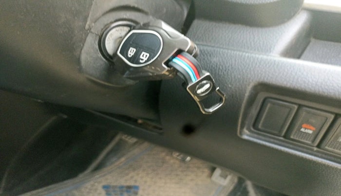 2013 Maruti Swift VXI, Petrol, Manual, 43,161 km, interior