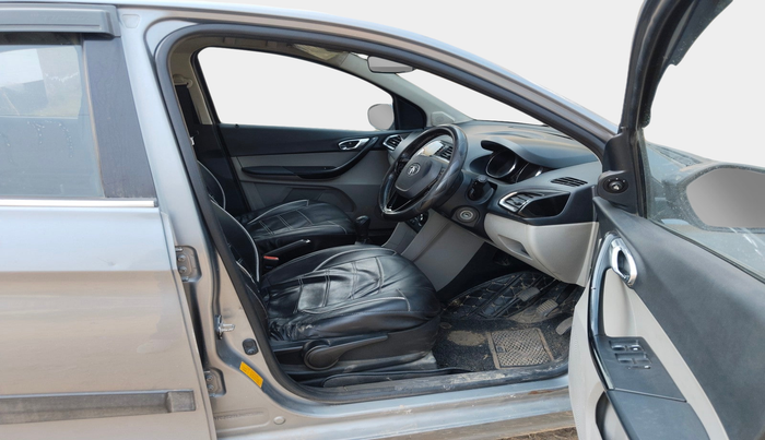 2018 Tata Tiago XZ PETROL, Petrol, Manual, 1,02,323 km, interior