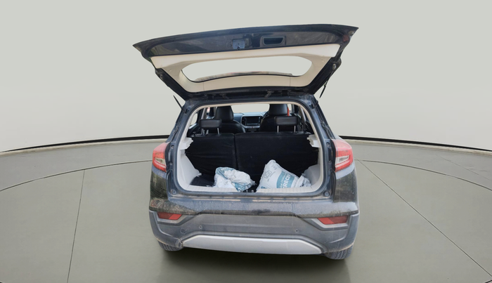 2022 Mahindra XUV300 W8 1.5 DIESEL, Diesel, Manual, 49,877 km, exterior