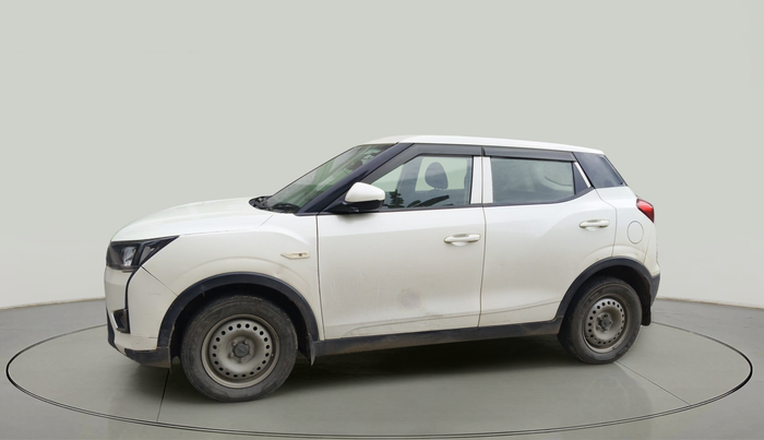 2021 Mahindra XUV300 W4 1.5 DIESEL, Diesel, Manual, 1,74,623 km, exterior