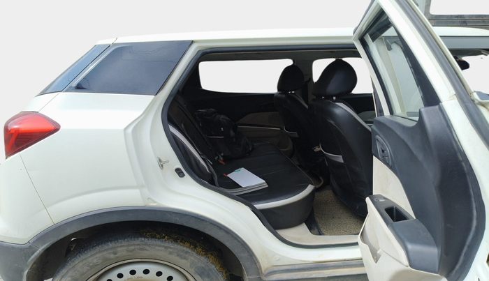 2021 Mahindra XUV300 W4 1.5 DIESEL, Diesel, Manual, 1,74,623 km, interior