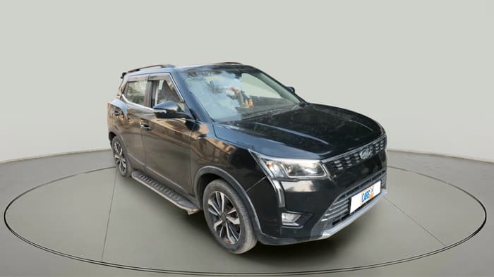 2021 Mahindra XUV300 W8 (O) 1.2 PETROL, Petrol, Manual, 37,000 km, exterior