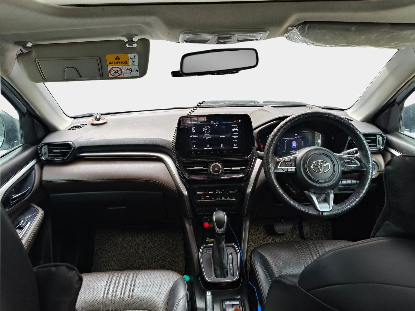 2022 Toyota URBAN CRUISER HYRYDER V HYBRID, Hybrid, Automatic, 43,962 km, interior