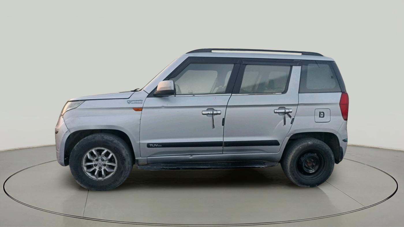 2016 Mahindra TUV300 T8, Diesel, Manual, 1,20,314 km, exterior